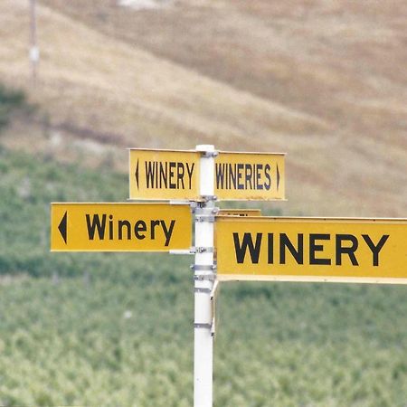 Tuki Vineyard Cottage Havelock North Bagian luar foto
