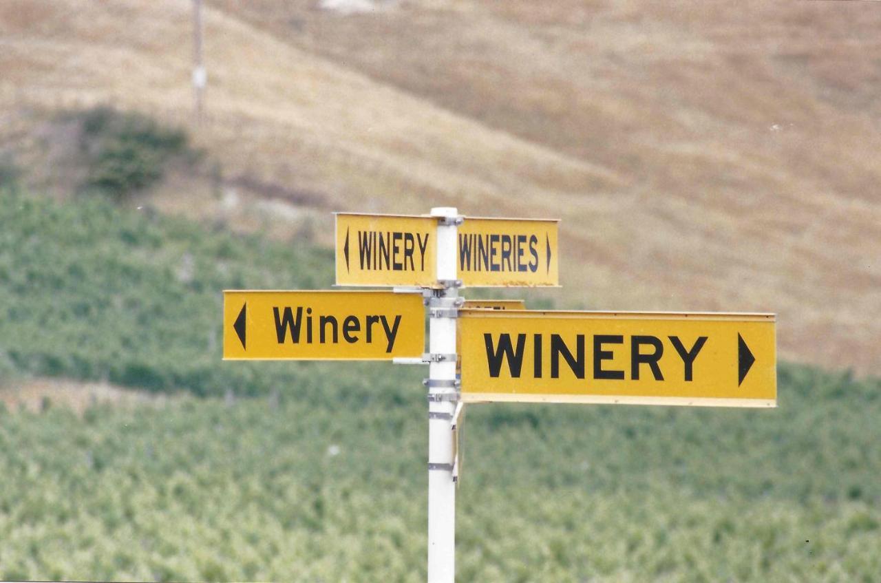 Tuki Vineyard Cottage Havelock North Bagian luar foto